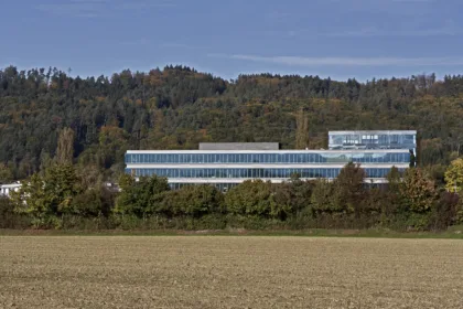 Sanierung buerohaus guemligen seitenansicht