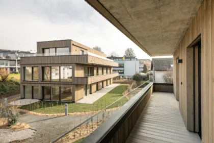 Neubau lerchenweg guemligen aussenansicht laubengang