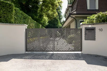 Gartenzaun bern tor geschlossen